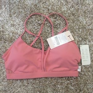 NWT Fabletics Saoirse sports bra